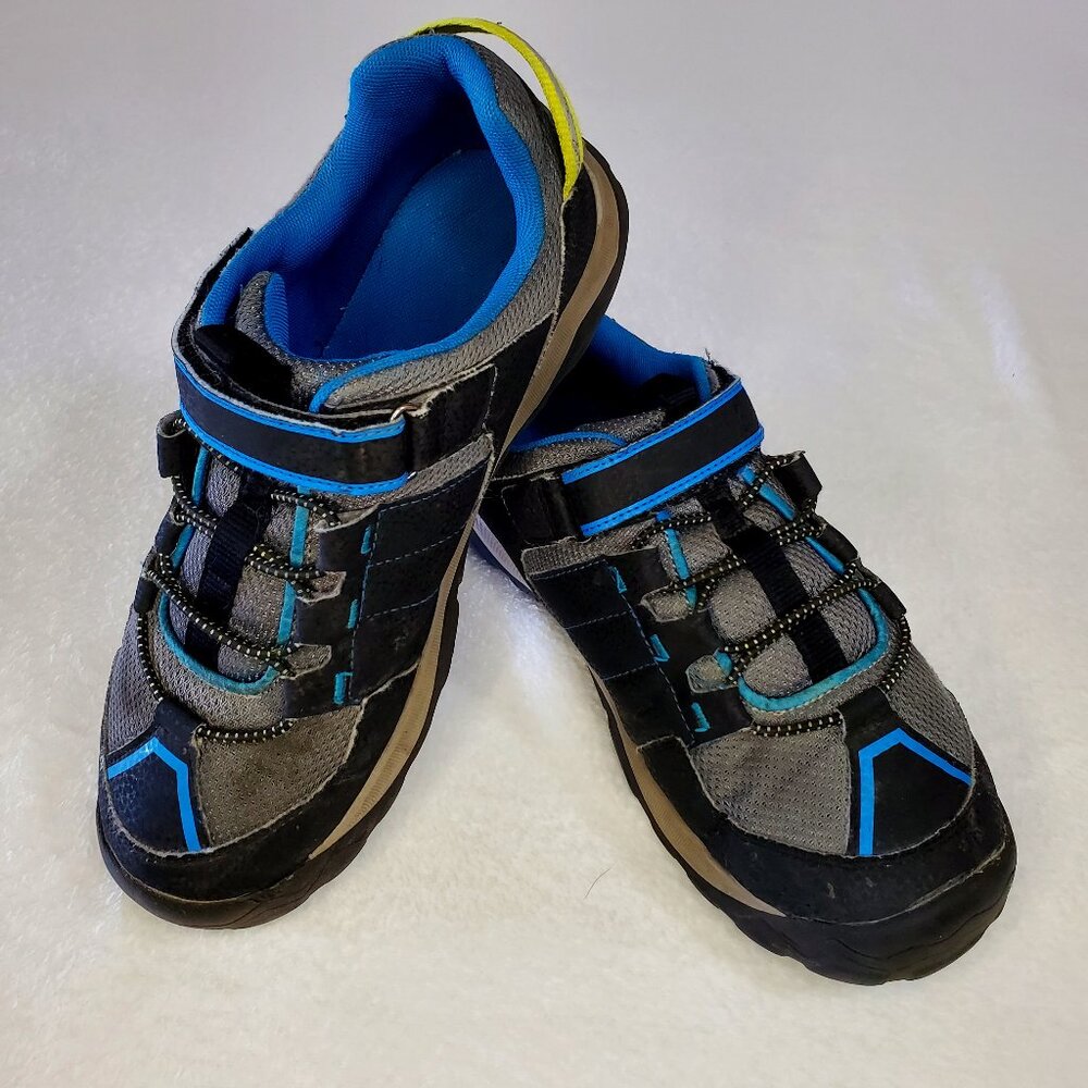 Ozark Trail Tennis Shoes Youth Size 6 Sneakers